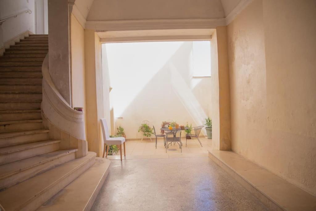 L'Authentique, Duplex, Centre Historique, Wifi Apartment Монпелие Екстериор снимка